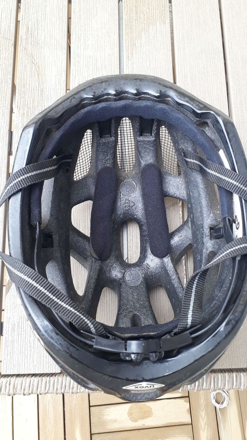 Cyklistická helma UVEX