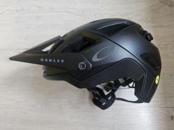 Oakley DRT5 Maven MIPS (L 58-61cm)