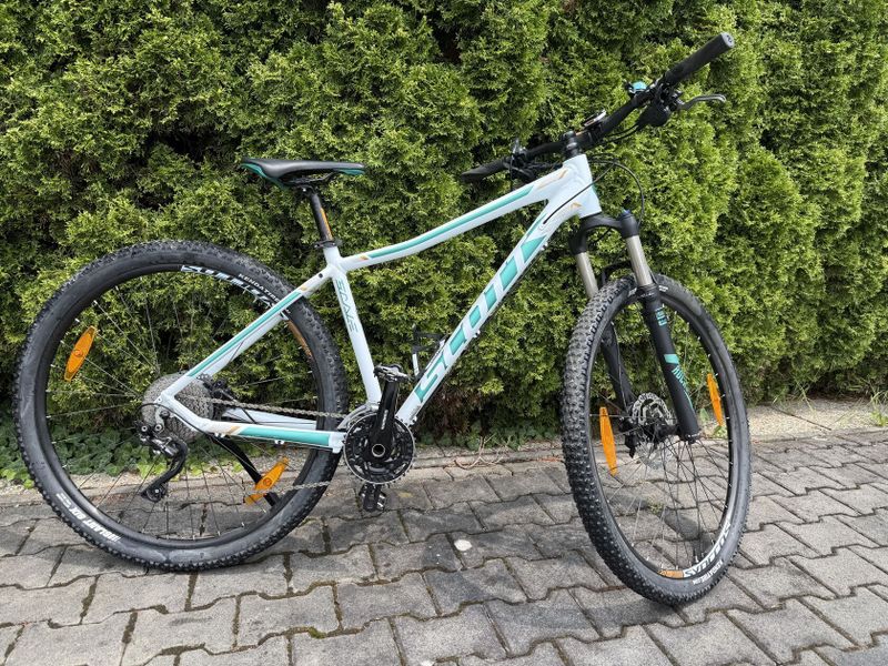 Scott Contessa Scale 920l