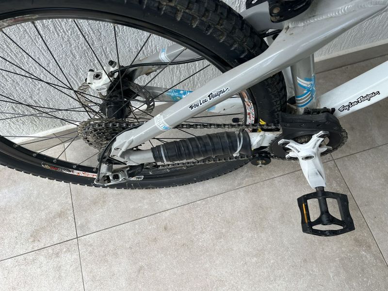 Scott Voltage YZ 0 LTD
