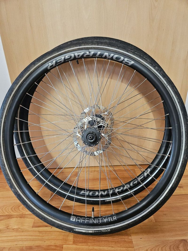 Zapletená kola Bontrager