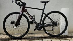 Scott Addict eRIDE 30 – S – TOP STAV - plně integrovaný cockpit - katalogová cena 160 tis.