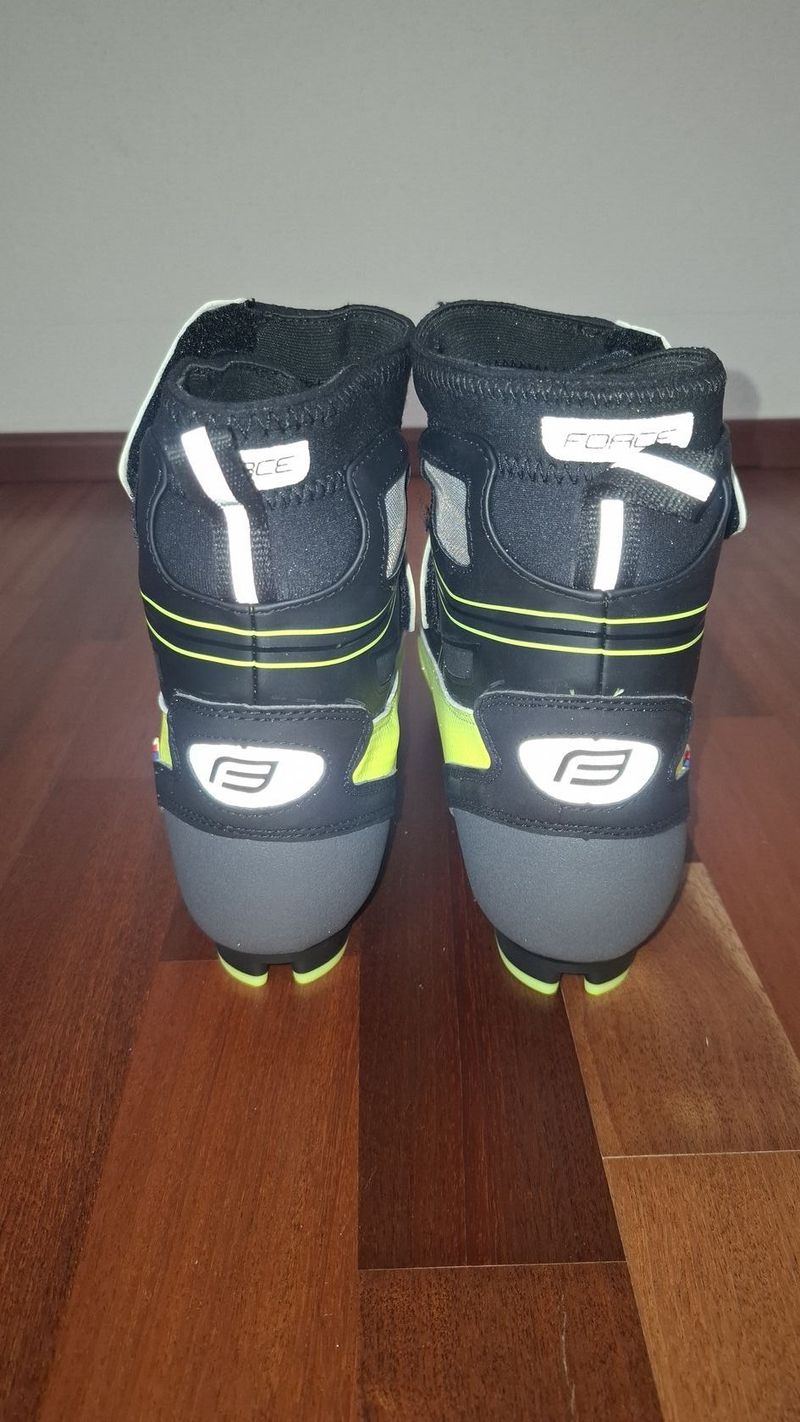 Zimní Tretry Force Ice MTB Fluo 44 (28cm)
