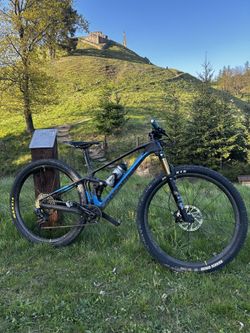 MONDRAKER F-PODIUM CARBON R 2022, CARBON/MARLIN BLUE, VE VELIKOSTI S!