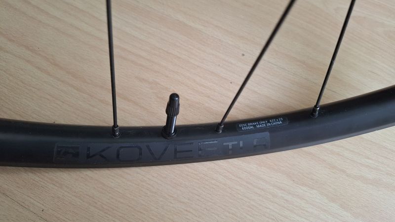 PRODÁM BONTRAGER Přední kolo Kovee Comp TLR Boost 29" MTB