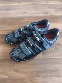 Cyklistické tretry Force MTB FREE černé 