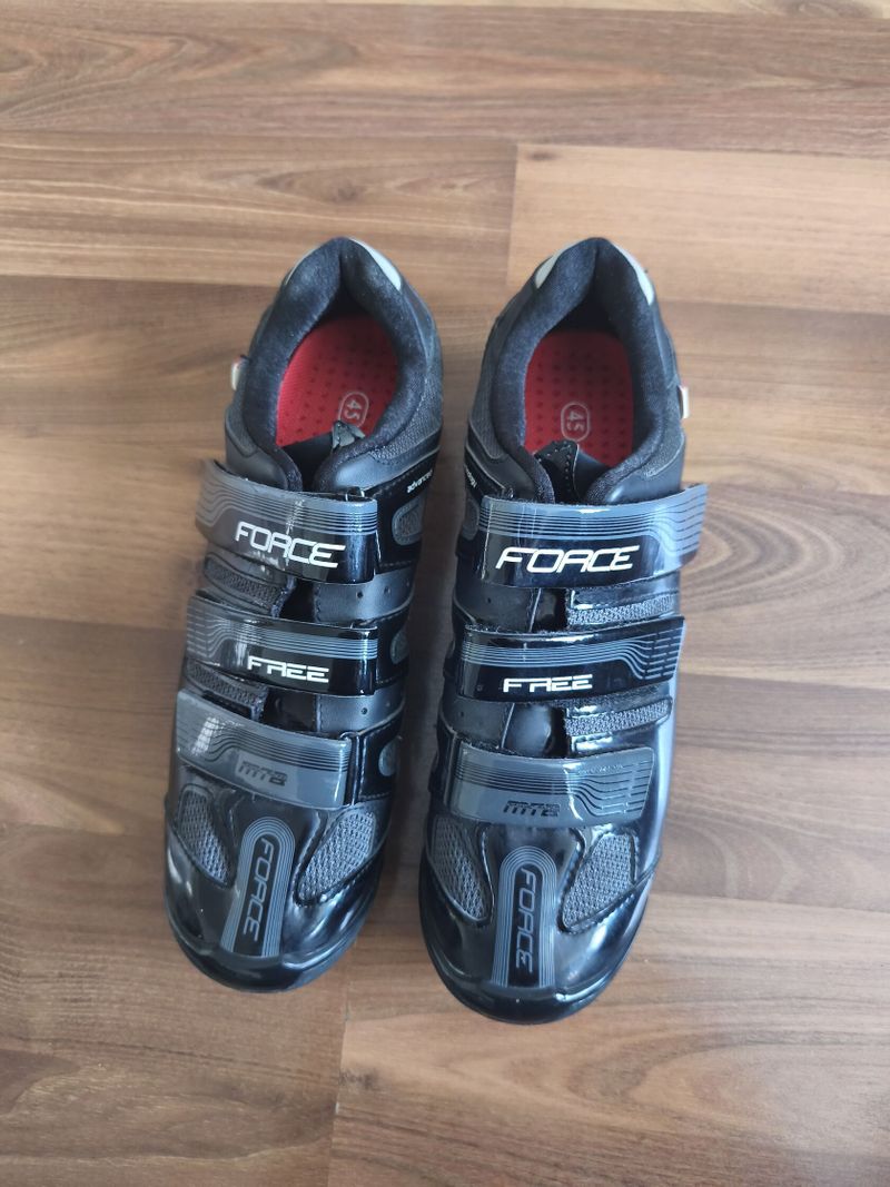 Cyklistické tretry Force MTB FREE černé 