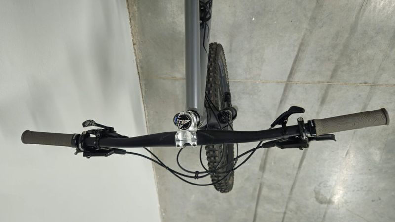 RB Bandit 675, FOX, Sram GX, DT Swiss, TOP!