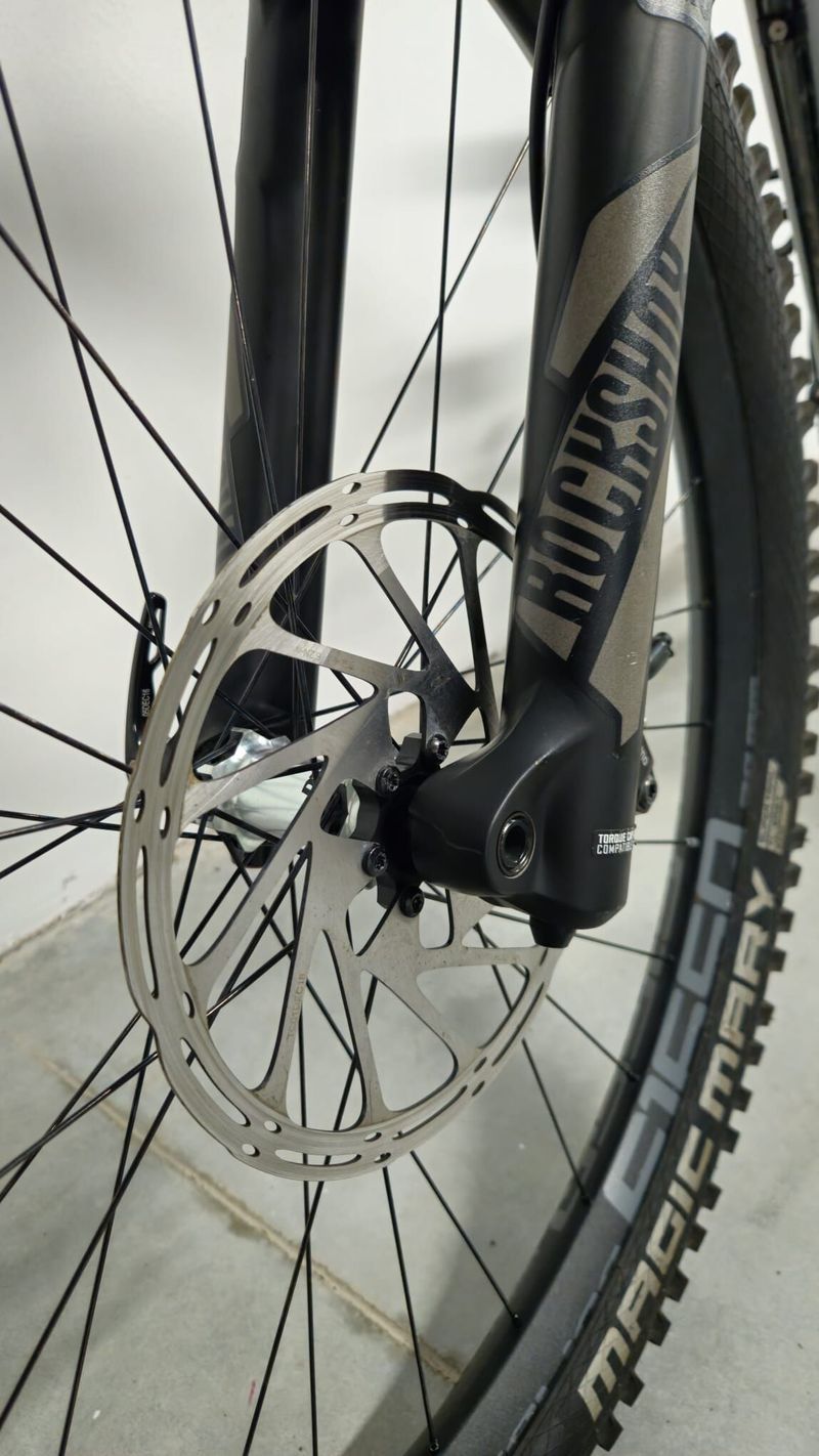 RB Bandit 675, FOX, Sram GX, DT Swiss, TOP!