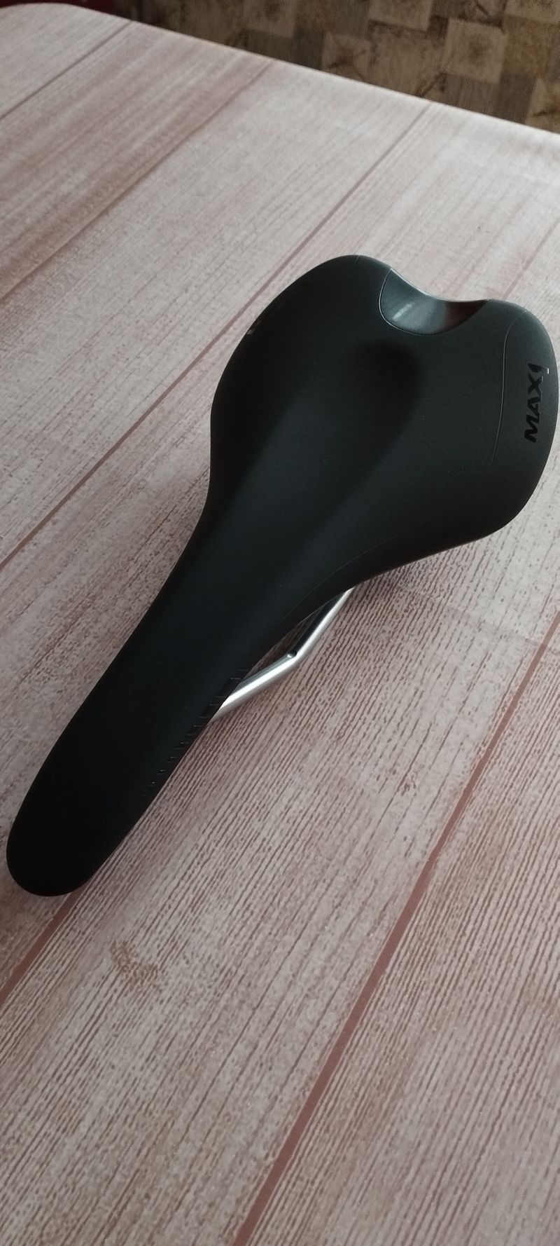 Sedlo MAX 1 