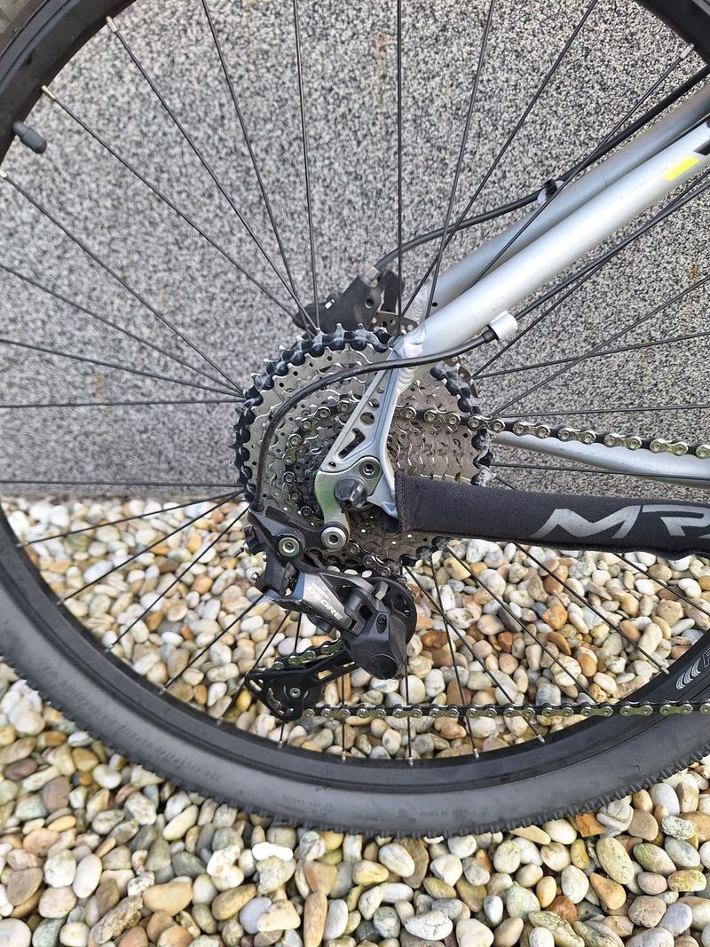 Horské kolo MRX SCUD 27,5" – Shimano Deore, výborný stav