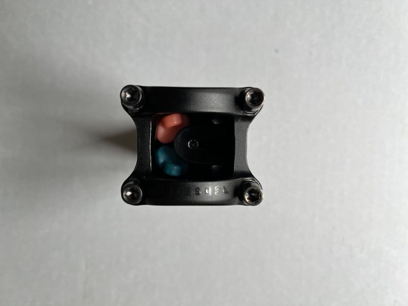 Odpružený představec Redshift ShockStop PRO, 90mm