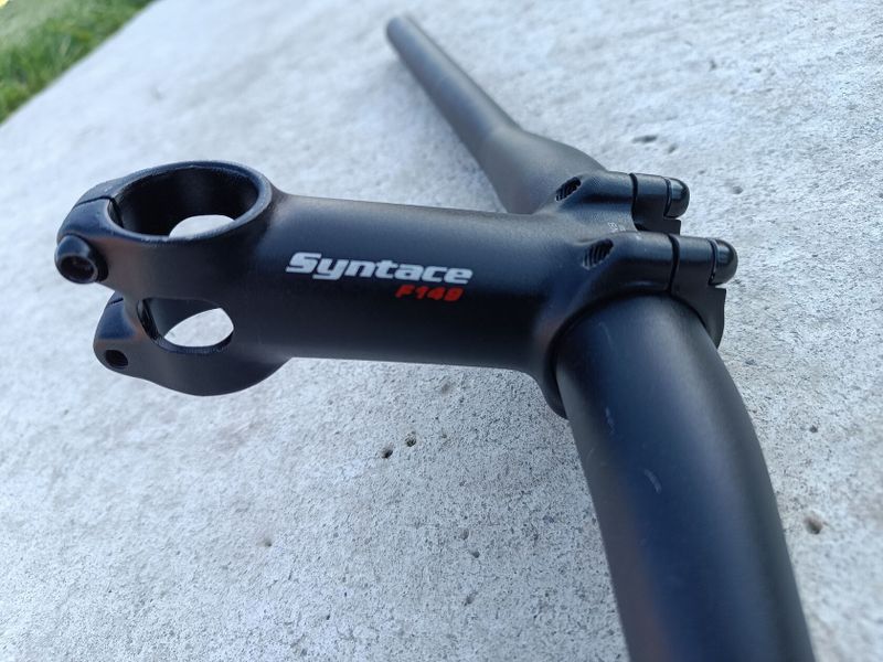EASTON MONKEY BAR & SYNTACE F149