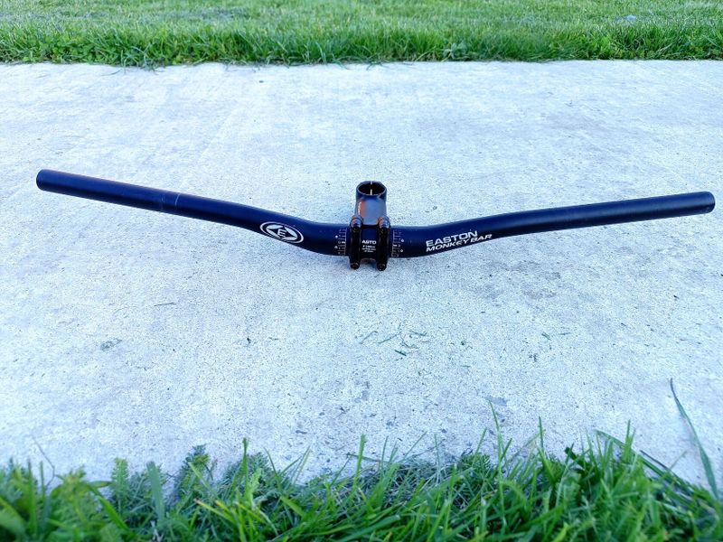 EASTON MONKEY BAR & SYNTACE F149