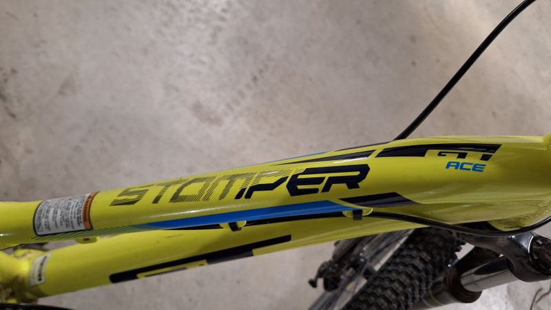 GT Stomper 24 Ace dětské kolo