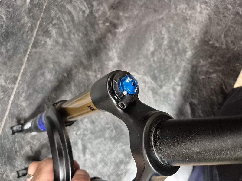 VIDLICE FOX 2025 F34-29 SC120 GRIP SL 44mm 15x110 KABOLT ČERNÁ