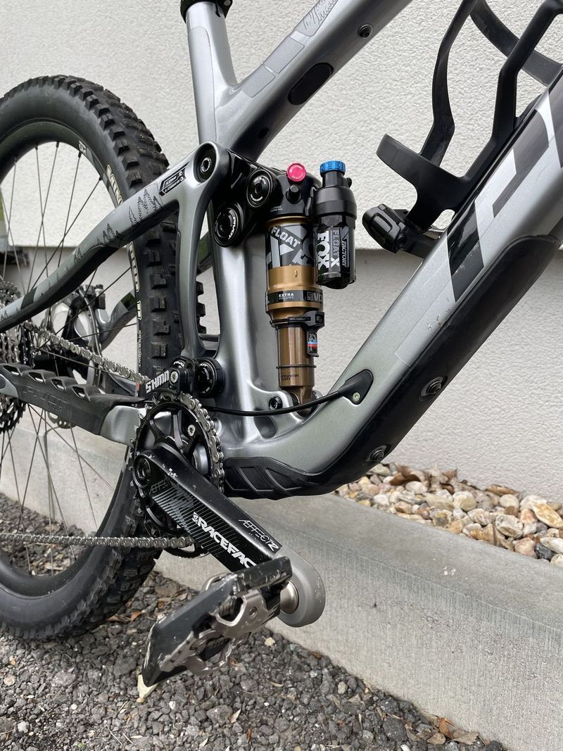 Pivot Trail 429 Enduro