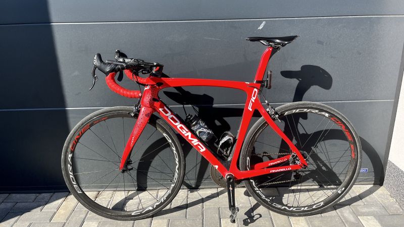 Pinarello Dogma F10, vel. 56cm, Campagnolo Super Record EPS, Bora 35