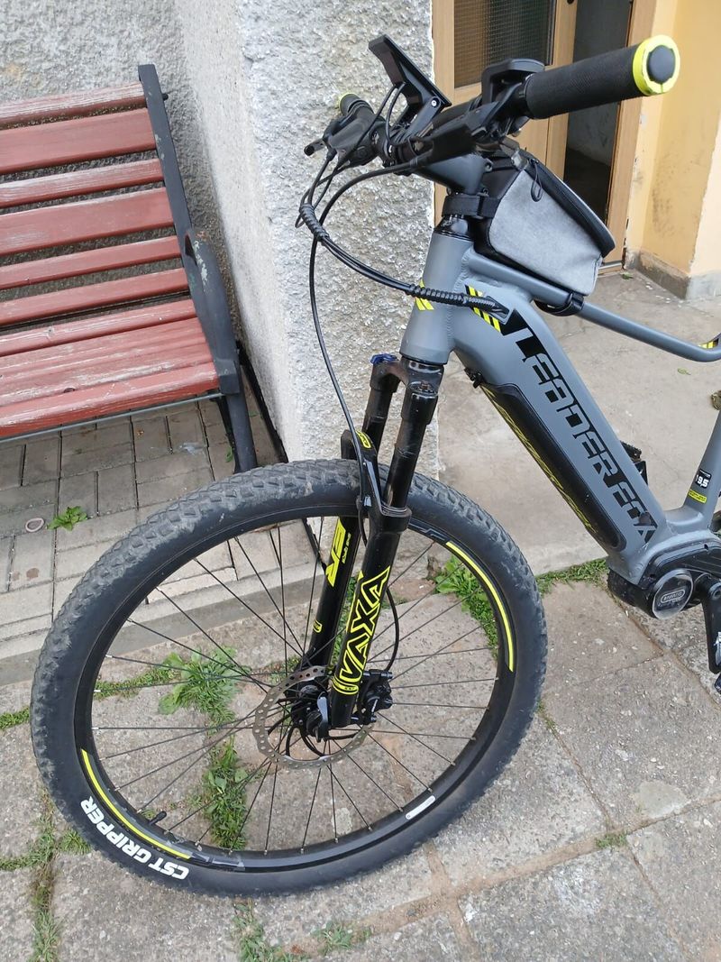 Najeto cca 800 km. Velmi zachovalé 