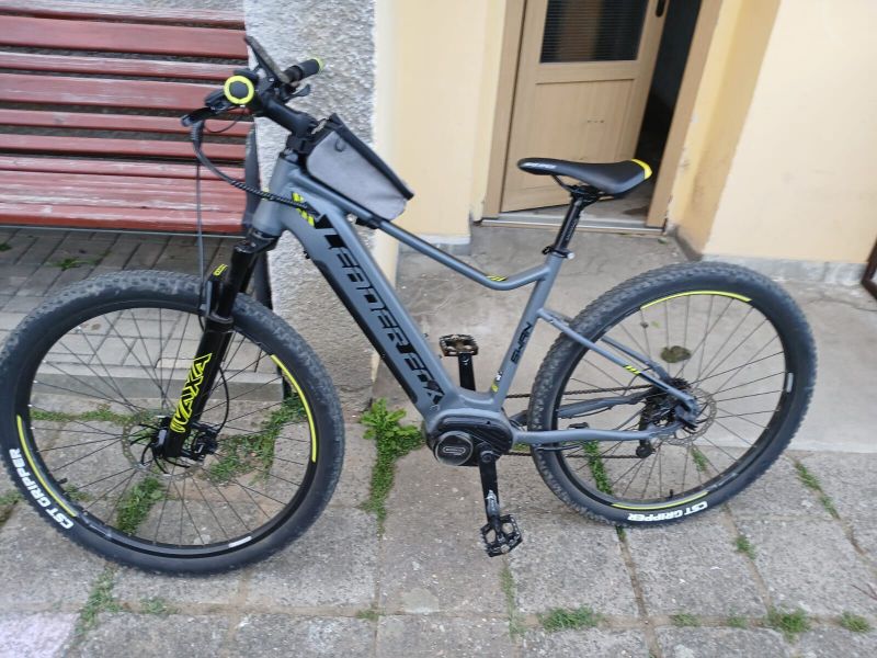 Najeto cca 800 km. Velmi zachovalé 