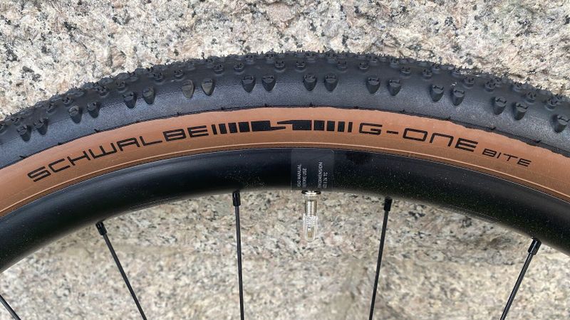 !!NOVÉ!! Výplety DT Swiss Gravel LN (vč. pneu a disků)
