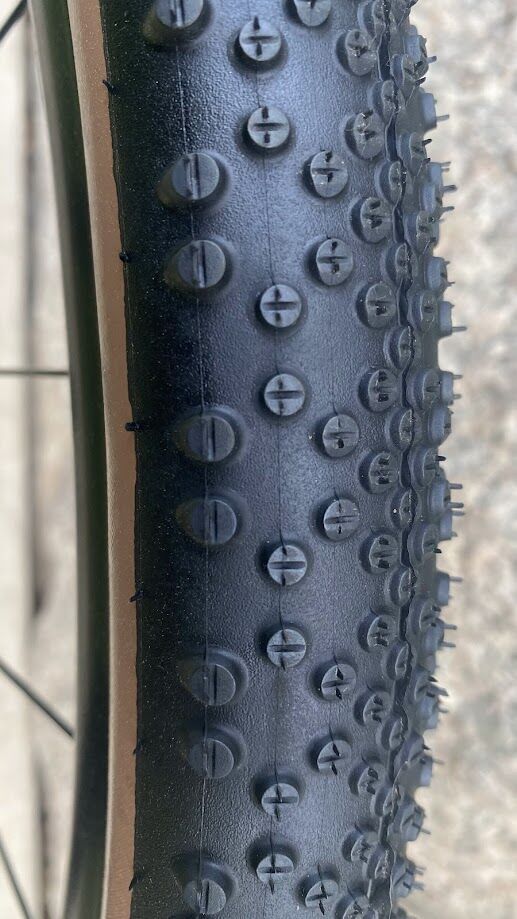 !!NOVÉ!! Výplety DT Swiss Gravel LN (vč. pneu a disků)