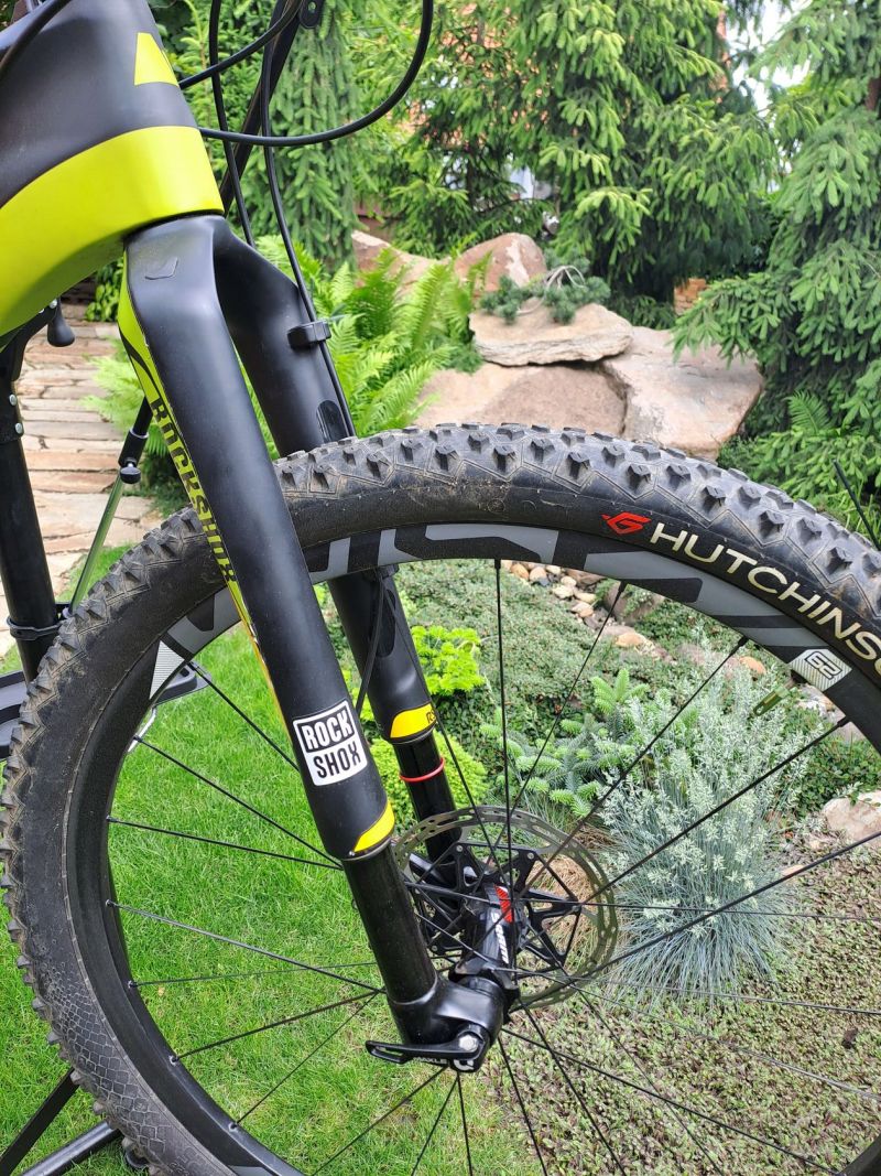 Špičkové XC kolo Canyon Lux Trail CF9.9