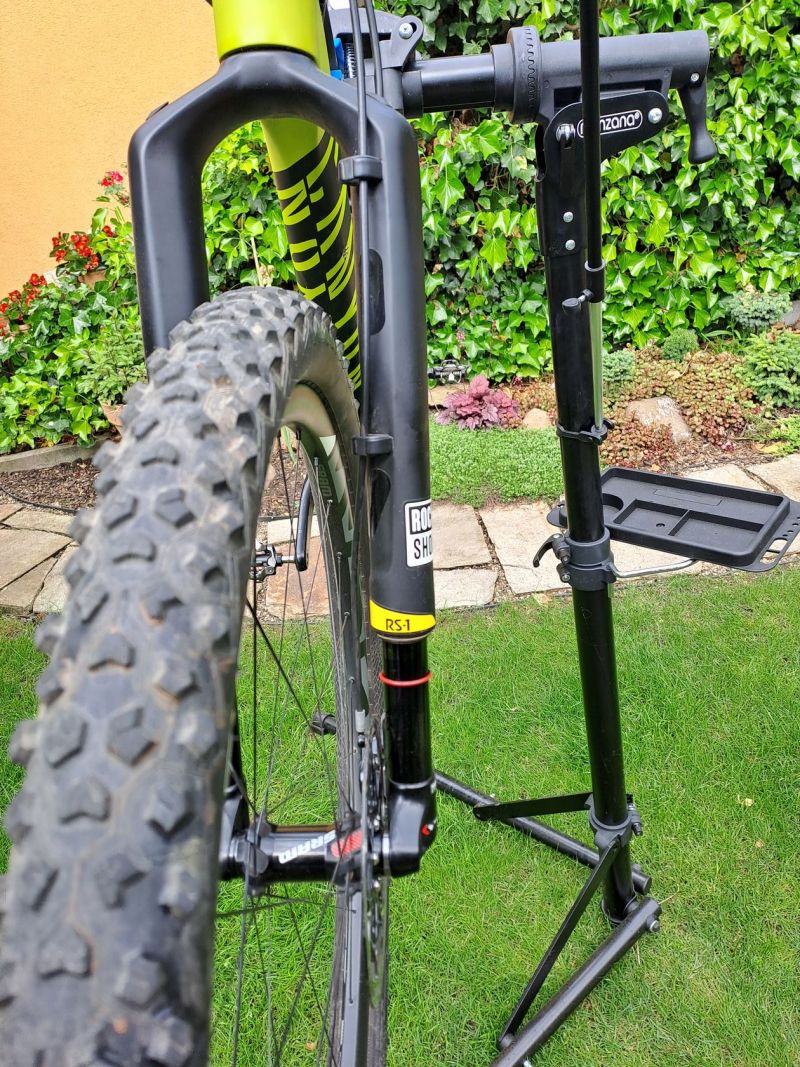 Špičkové XC kolo Canyon Lux Trail CF9.9