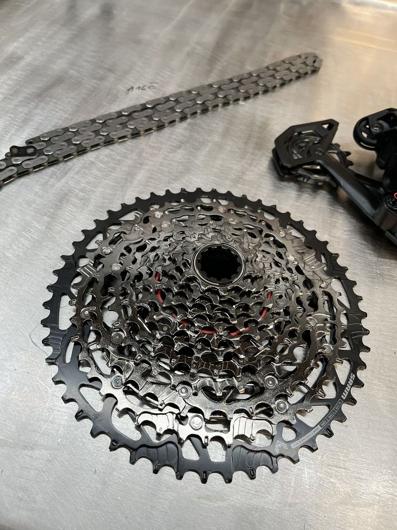 SRAM GX Eagle Transmission 70 T-Type 1x12 sada (přehazovačka, řazení, kazeta, kliky, řetěz)