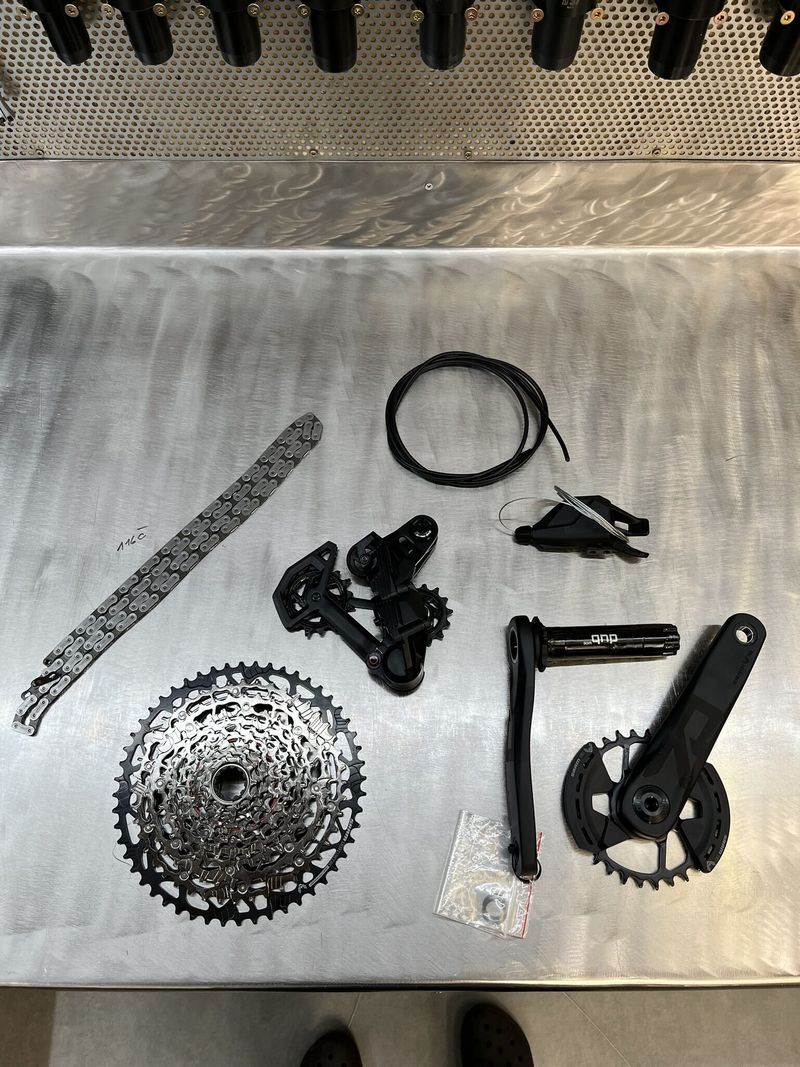 SRAM GX Eagle Transmission 70 T-Type 1x12 sada (přehazovačka, řazení, kazeta, kliky, řetěz)