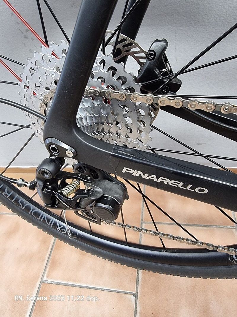 Pinarello GREVIL F7 | CAMPAGNOLO Ekar 1x13 DB