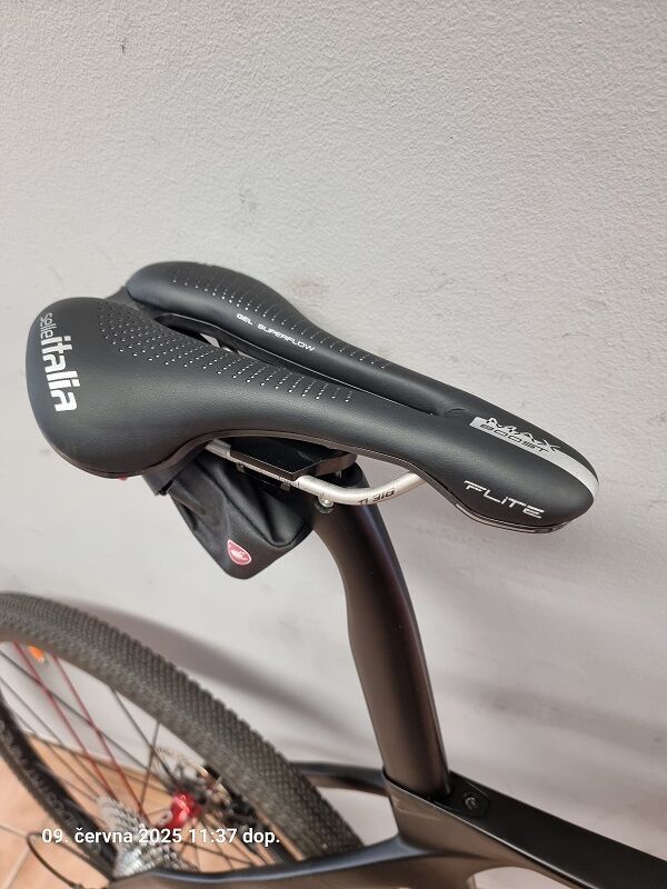 Pinarello GREVIL F7 | CAMPAGNOLO Ekar 1x13 DB