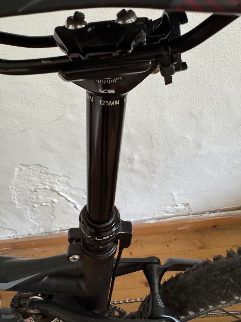 Ghost AMR Lector 9500, karbon, 26'', 12,5 kg