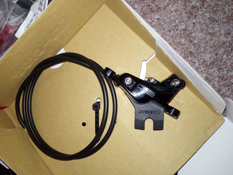 Nové brzdy SRAM G2 Ultimate Carbon, 4 písty
