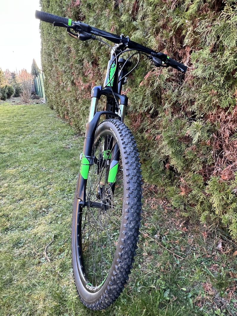 SUPERIOR XC 809 