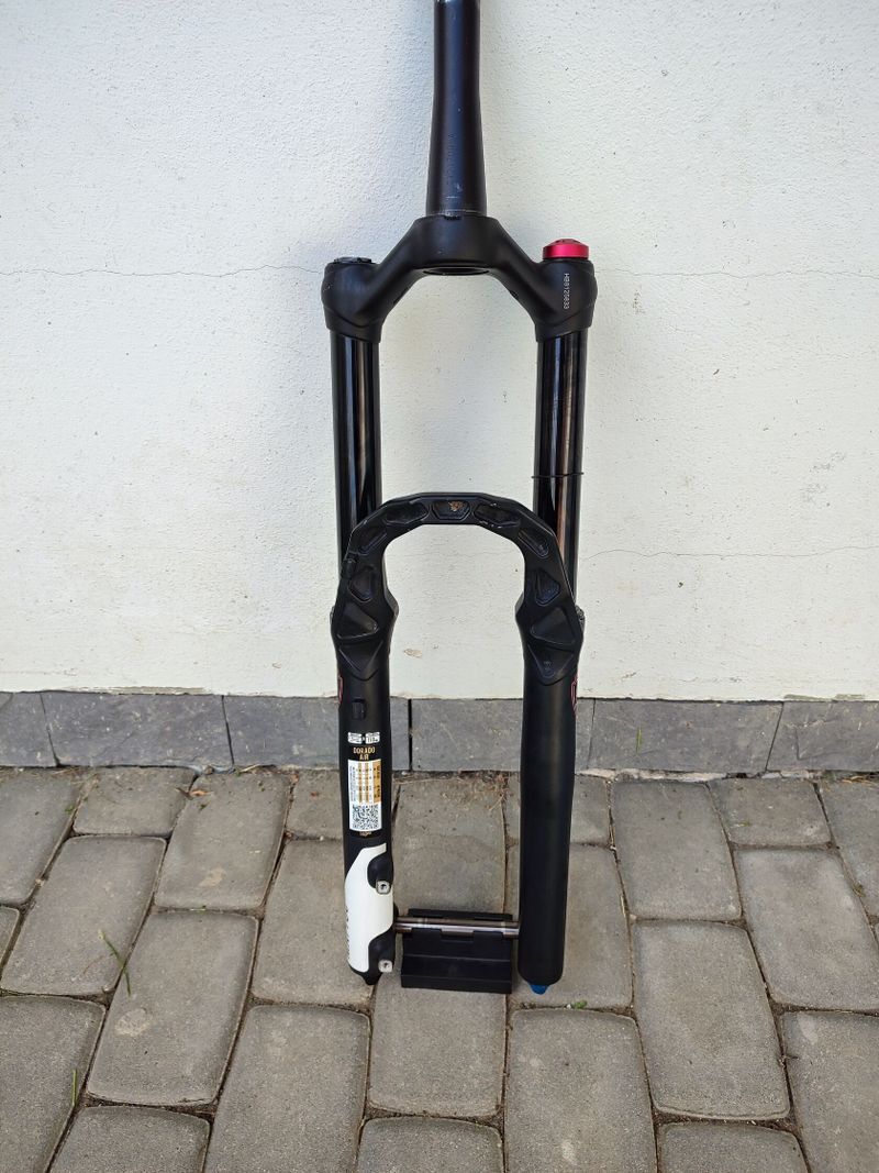 Manitou Mattoc Dorado Air 29", 140mm, boost + packeta Zdarma
