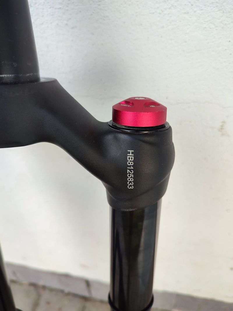 Manitou Mattoc Dorado Air 29", 140mm, boost + packeta Zdarma