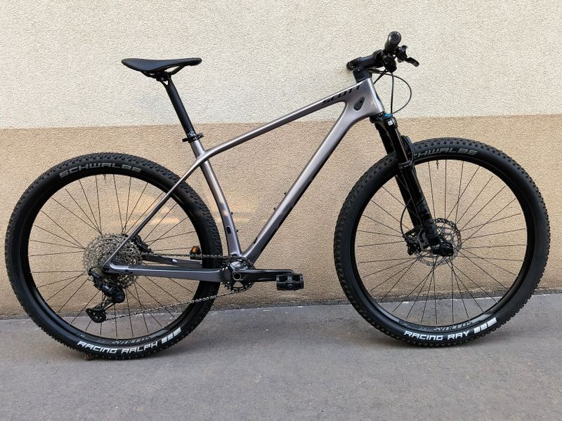 Scott Scale 910, vel. M, carbon, 2022, FOX 32, Shimano XT, ZÁNOVNÍ, TOP STAV