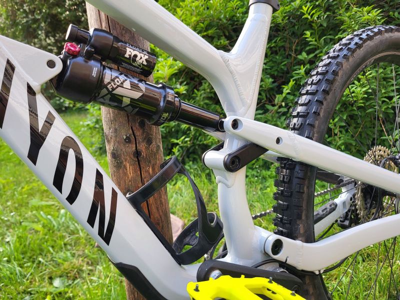 Canyon Spectral 6 (2024) - najeto pouze cca 230km!