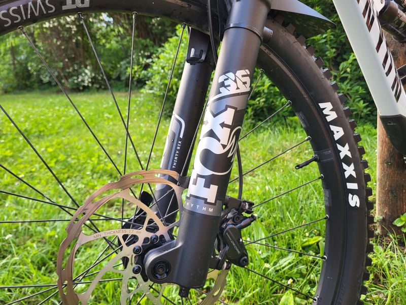 Canyon Spectral 6 (2024) - najeto pouze cca 230km!