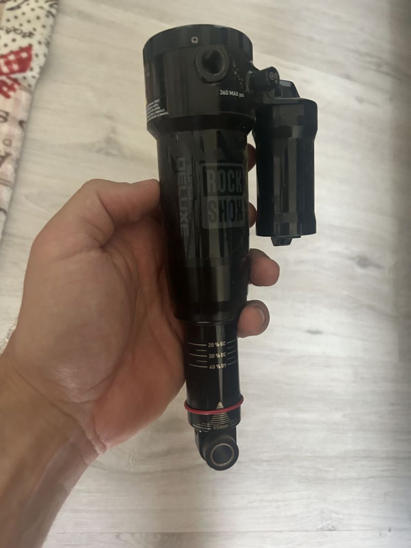 Rock Shox Super Deluxe [185x55] - trunnion