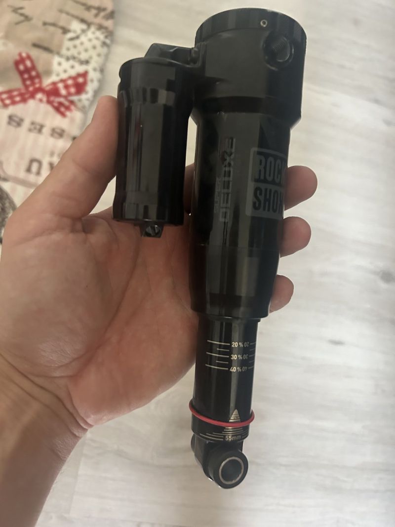 Rock Shox Super Deluxe [185x55] - trunnion