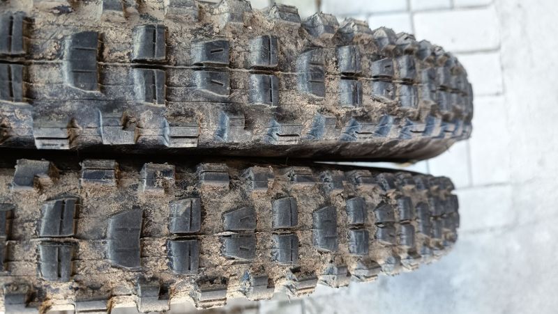 Maxxis Minion DHR II 2.4
