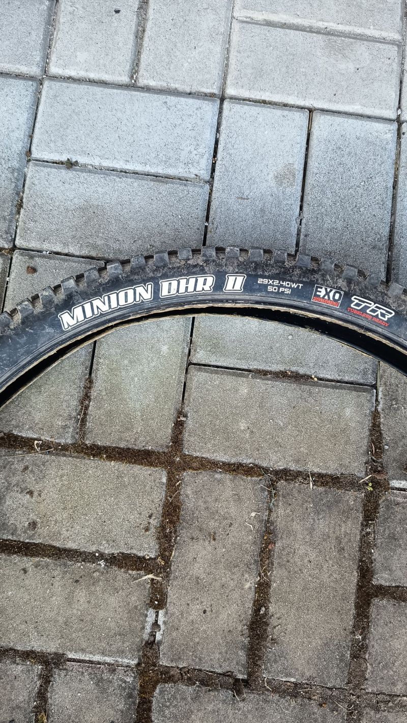 Maxxis Minion DHR II 2.4