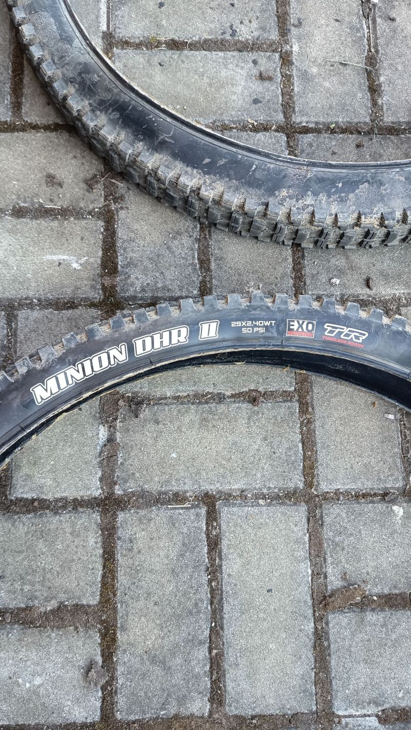 Maxxis Minion DHR II 2.4