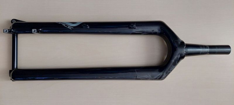 Force Carbon Disc 29" pevná vidlice 15mm osa