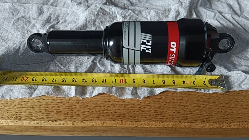 tlumiče 190mm FOX, DTswiss, Rockschox