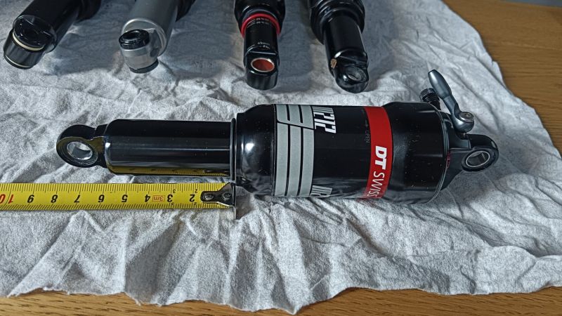 tlumiče 190mm FOX, DTswiss, Rockschox
