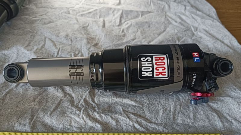 tlumiče 190mm FOX, DTswiss, Rockschox
