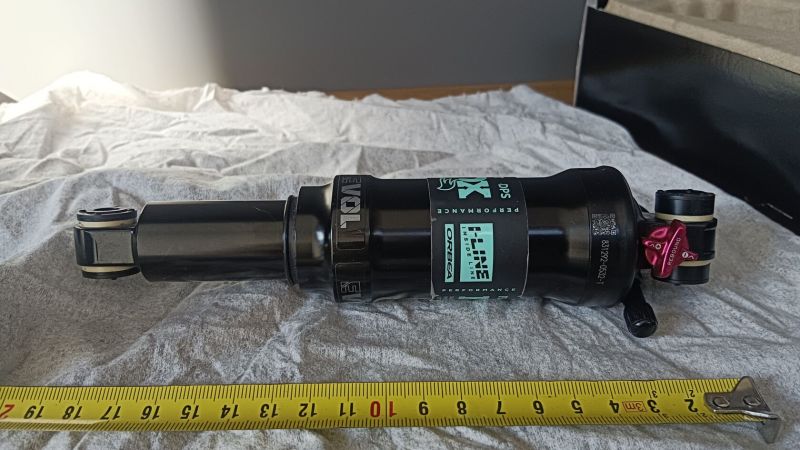 tlumiče 190mm FOX, DTswiss, Rockschox